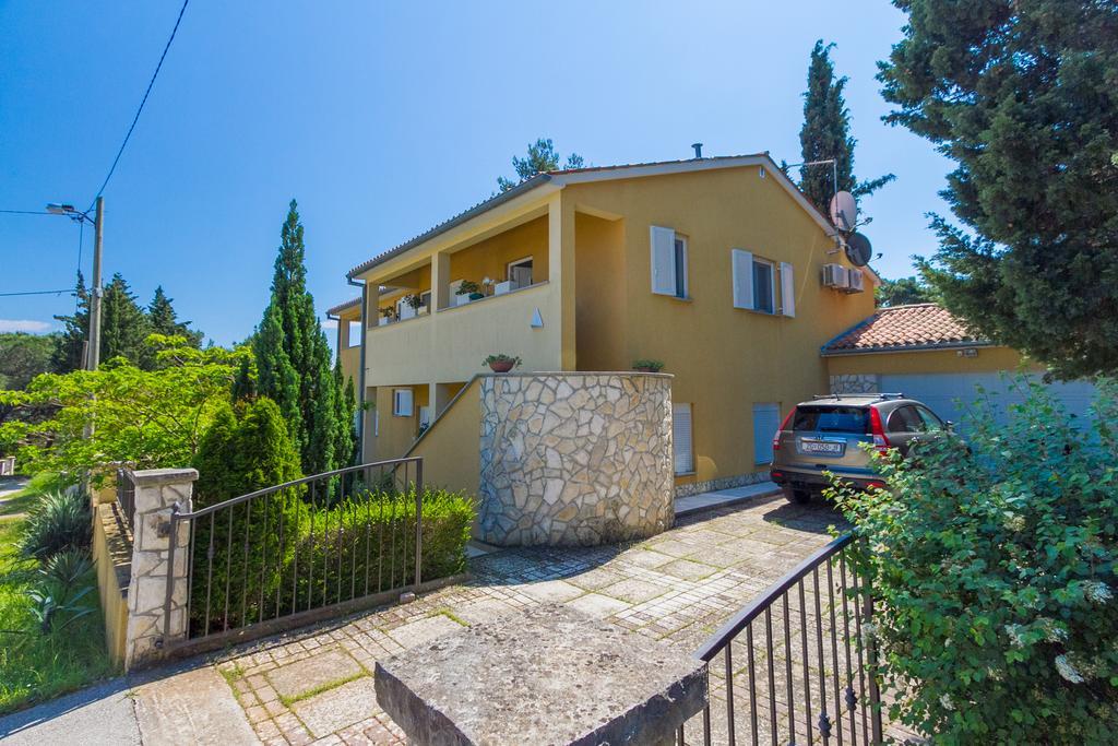 Franulovic Apartments Premantura Esterno foto